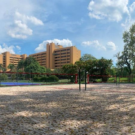 Hotel Transamerica Сао Паоло Екстериор снимка The volleyball court at the University of Houston
