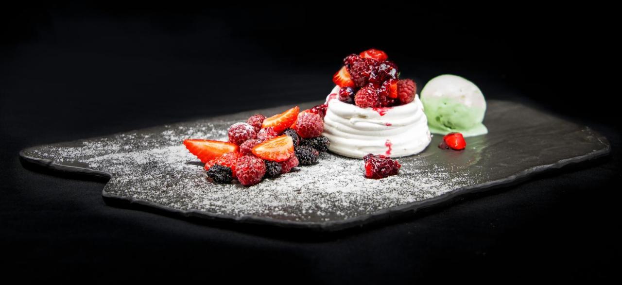 Hotel Transamerica Сао Паоло Екстериор снимка A dessert